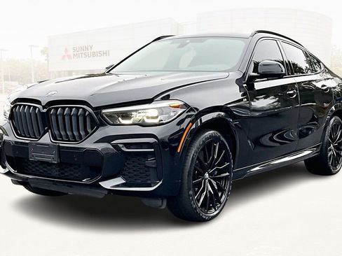 Used 2022 BMW X6 M50i image 1