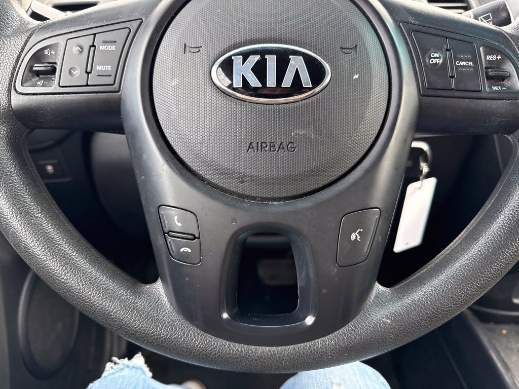 Used 2013 Kia Soul FWD image 17