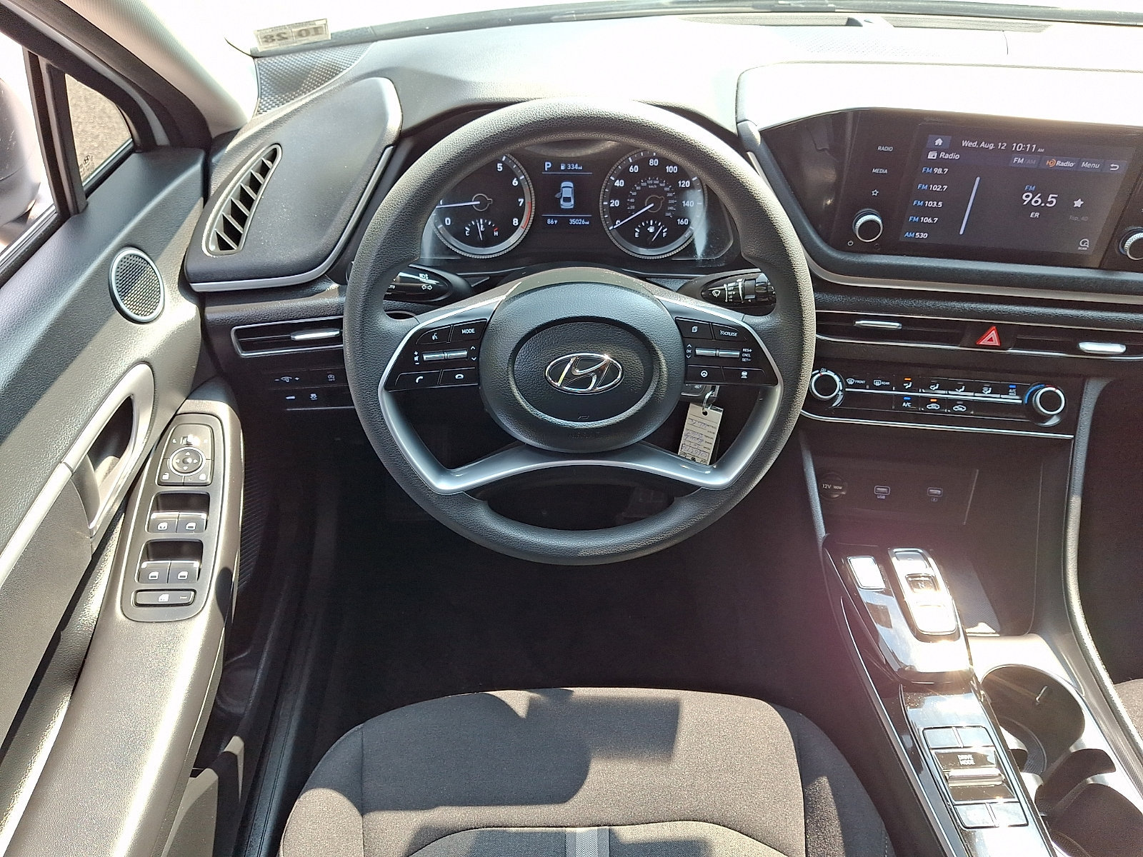 Used 2023 Hyundai Sonata SE w/ Preferred Accessory Package FWD image 12