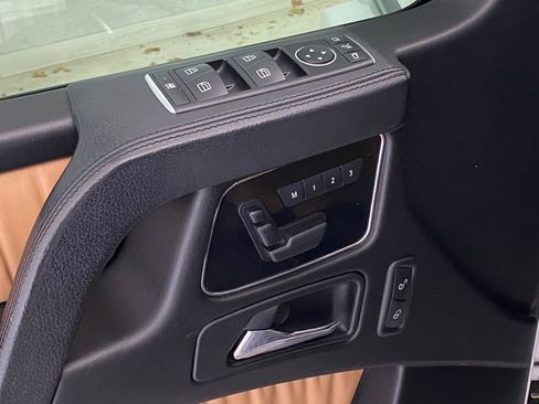 Used 2017 Mercedes-Benz G 550 image 24