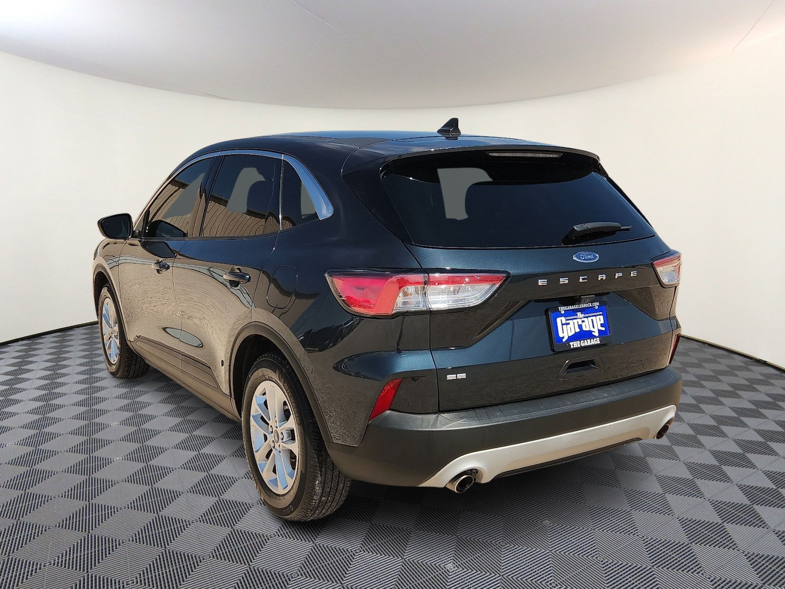 Used 2022 Ford Escape SE w/ Convenience Package FWD image 3