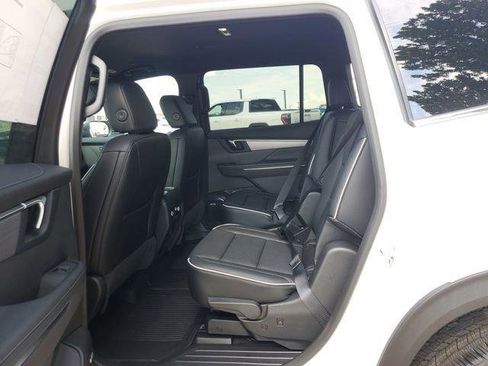 New 2026 Buick Enclave Preferred w/ Power Package image 9