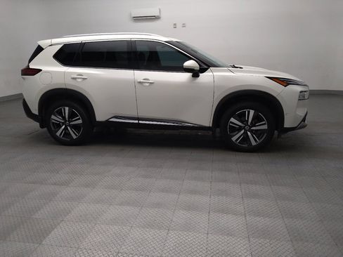 Used 2021 Nissan Rogue Platinum FWD image 11