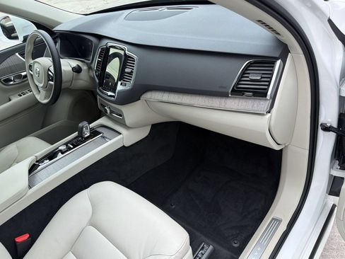Certified 2024 Volvo XC90 B5 Plus w/ Protection Package Premier AWD/4WD image 31