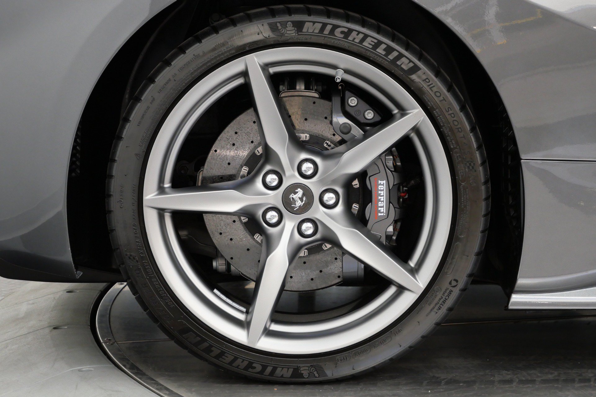 Used 2019 Ferrari 488 GTB RWD image 47