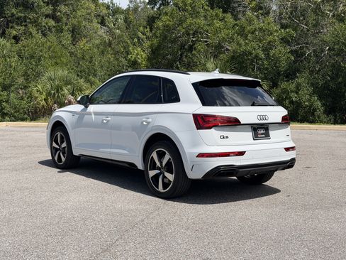 Used 2023 Audi Q5 2.0T Premium Plus w/ Premium Plus Package AWD/4WD image 4