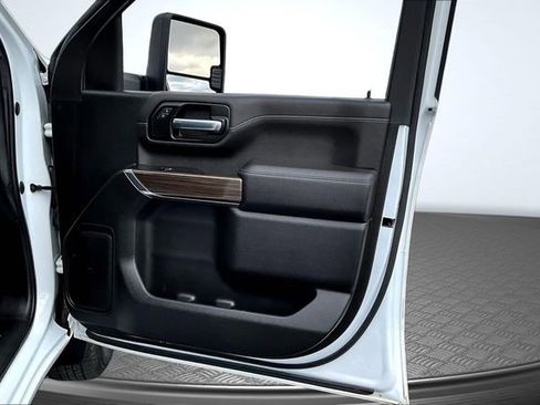 Used 2022 Chevrolet Silverado 2500 LT image 26