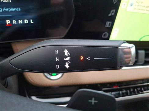 Certified 2025 Chevrolet Equinox ACTIV w/ Convenience Package III image 15