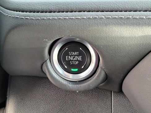 Used 2025 Chevrolet Tahoe LT AWD/4WD image 23