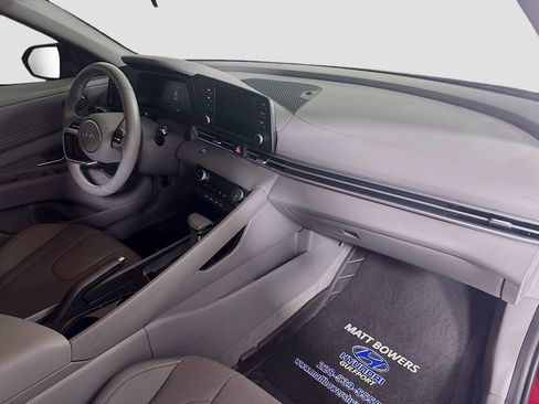 Used 2025 Hyundai Elantra Sport FWD image 36