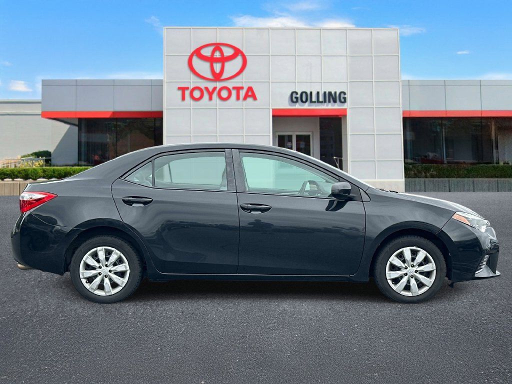 Used 2015 Toyota Corolla LE FWD image 6