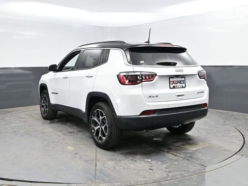 Used 2026 Jeep Compass Limited AWD/4WD image 8