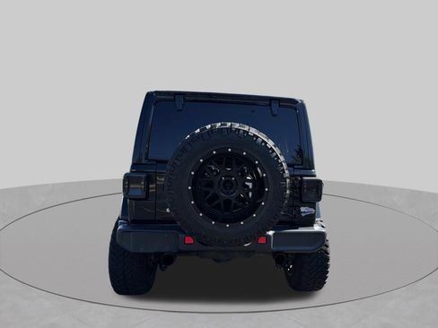 Used 2020 Jeep Wrangler Unlimited Sahara w/ Uconnect 4C Nav & Sound Group AWD/4WD image 4