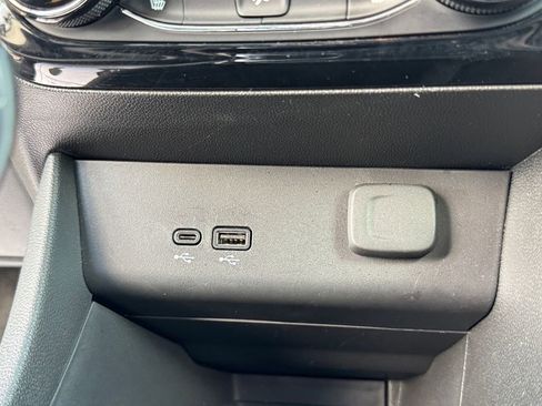 Used 2024 Buick Encore GX Sport Touring w/ Comfort Package image 27