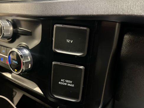 Used 2025 Ford F250 Platinum image 36