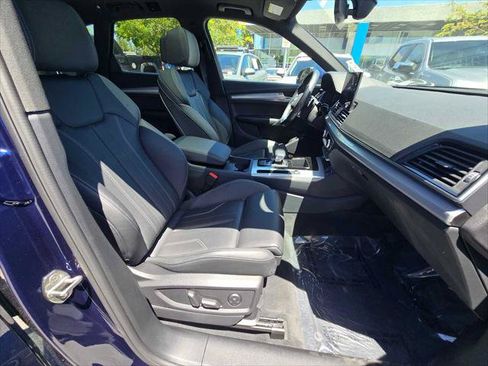 Certified 2025 Audi Q5 2.0T Premium w/ Convenience Plus Package AWD/4WD image 10