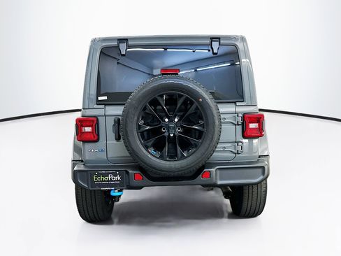 Used 2023 Jeep Wrangler Sahara image 7