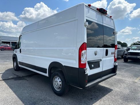 Used 2022 RAM ProMaster 2500 FWD image 3