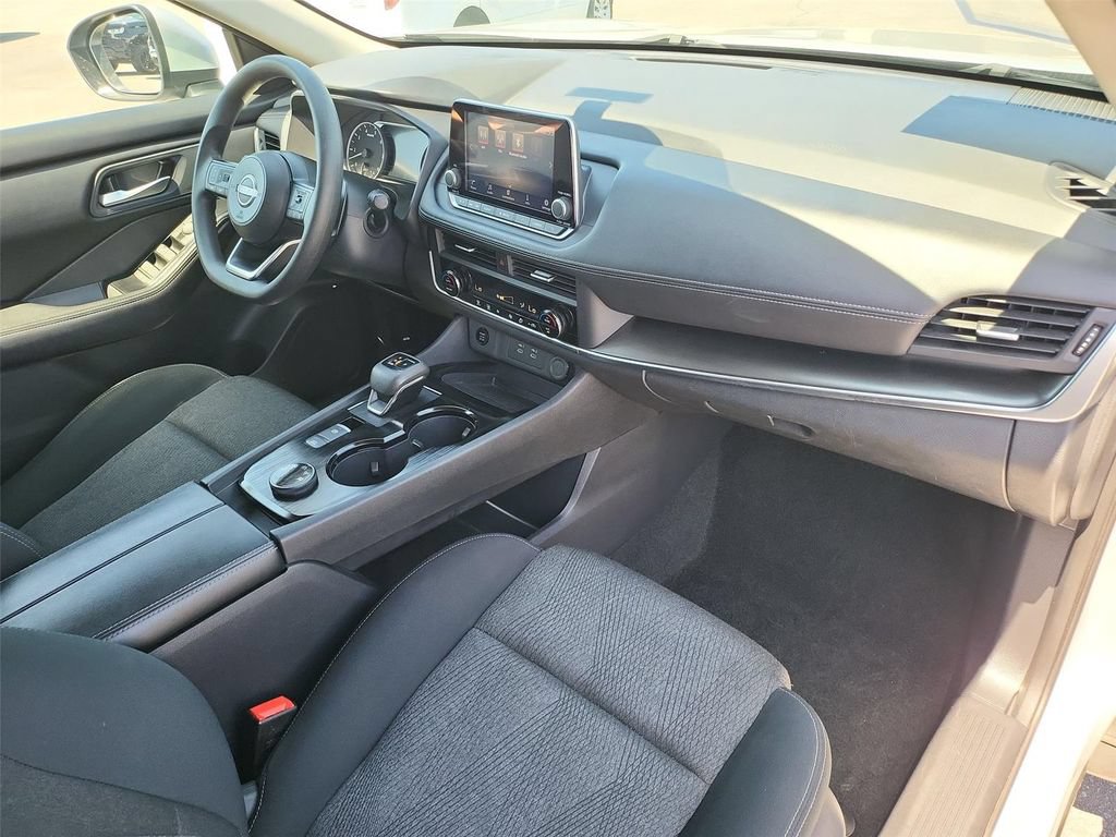 Used 2024 Nissan Rogue SV AWD/4WD image 20