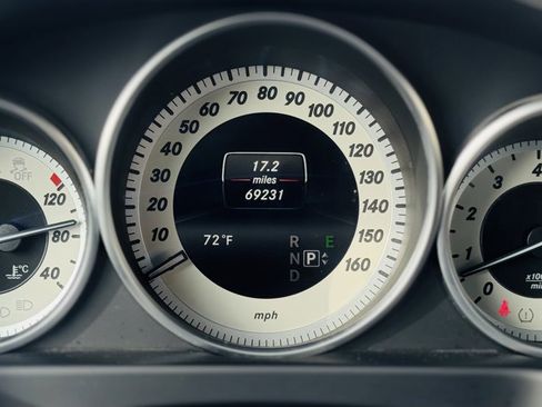 Used 2015 Mercedes-Benz E 350 Sedan image 33