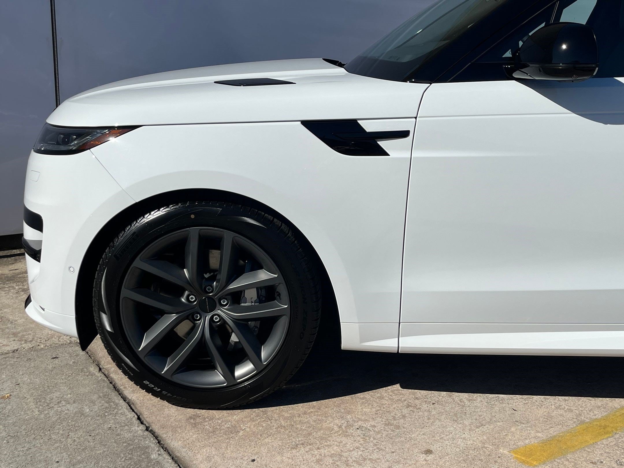 New 2026 Land Rover Range Rover Sport Dynamic SE AWD/4WD image 12