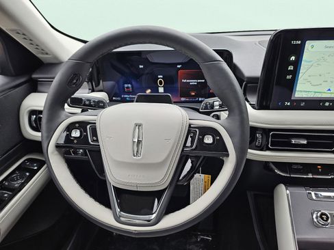 New 2026 Lincoln Aviator AWD image 22