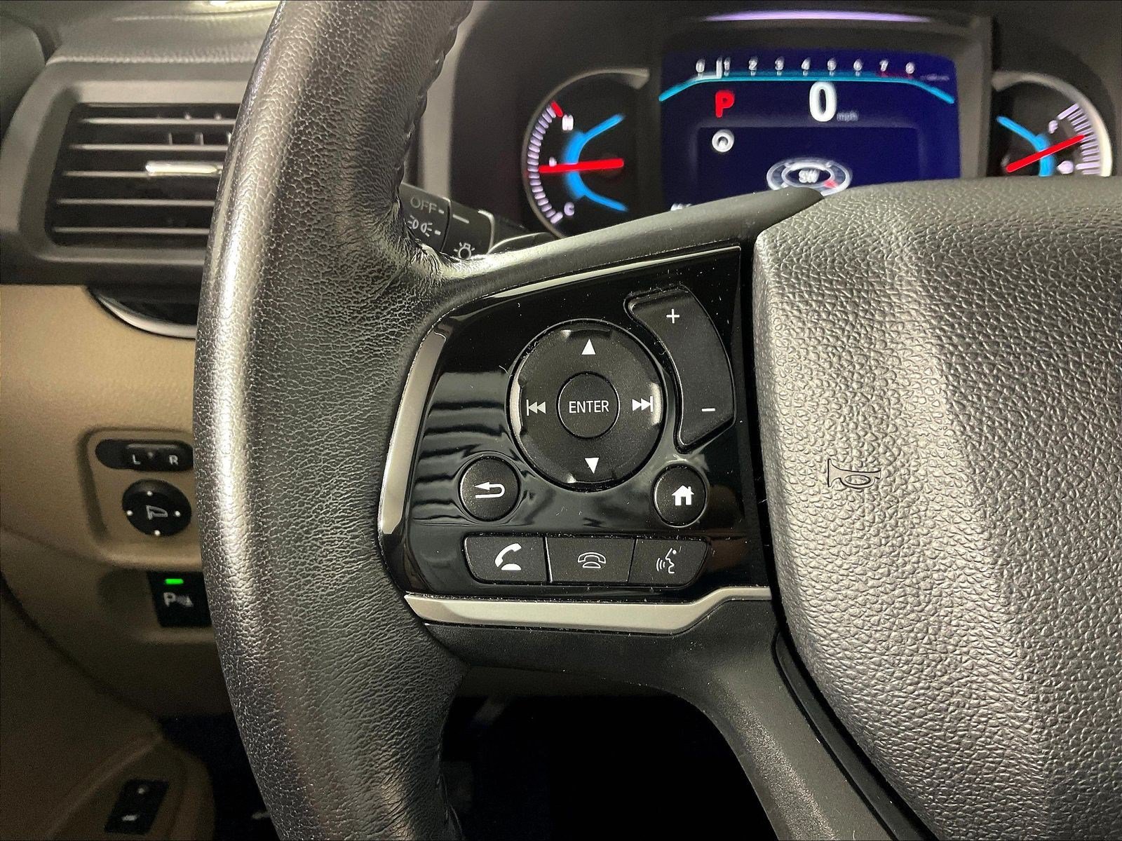 Used 2020 Honda Pilot Touring image 11
