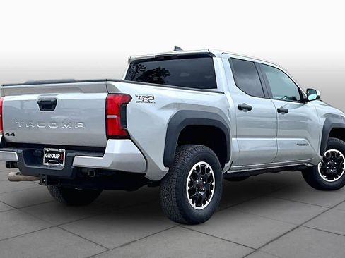 Used 2025 Toyota Tacoma TRD Off-Road AWD/4WD image 13