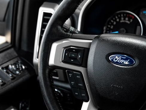 Used 2018 Ford F150 Lariat w/ Equipment Group 502A Luxury AWD/4WD image 14