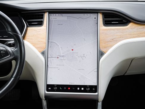Used 2020 Tesla Model S Long Range AWD/4WD image 26