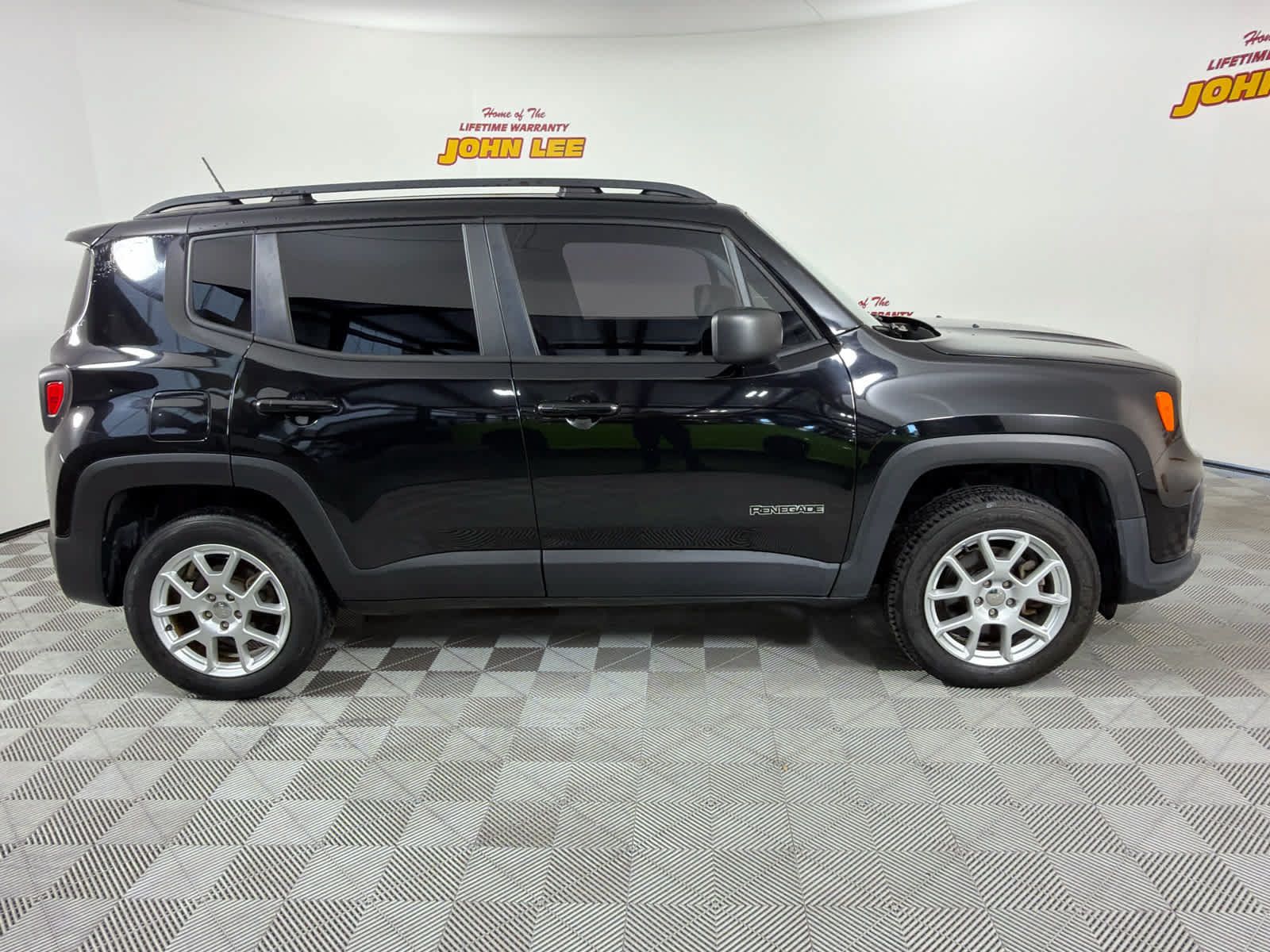 Used 2020 Jeep Renegade Sport w/ Sport Appearance Group AWD/4WD image 7