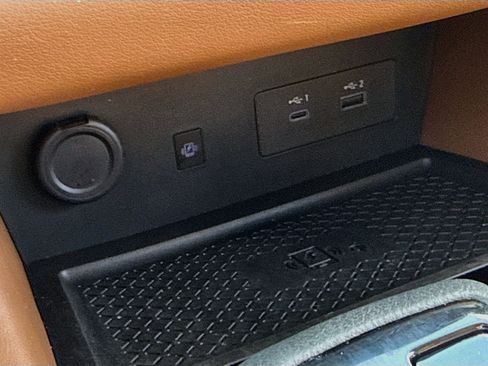 Certified 2025 Nissan Pathfinder Platinum AWD/4WD image 19