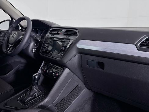 Used 2021 Volkswagen Tiguan S image 26