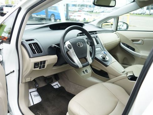 Used 2011 Toyota Prius Four w/ Navigation Pkg image 11