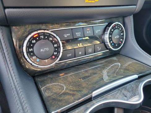 Used 2016 Mercedes-Benz CLS 400 image 32