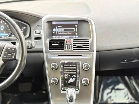 Used 2015 Volvo XC60 T6 Platinum AWD/4WD image 21