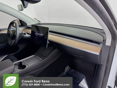 Used 2024 Tesla Model Y Long Range AWD/4WD image 28