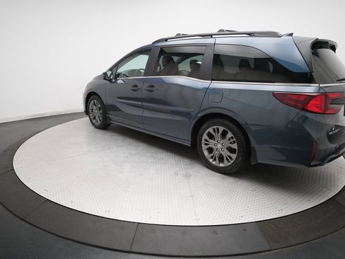 Certified 2025 Honda Odyssey Touring image 12