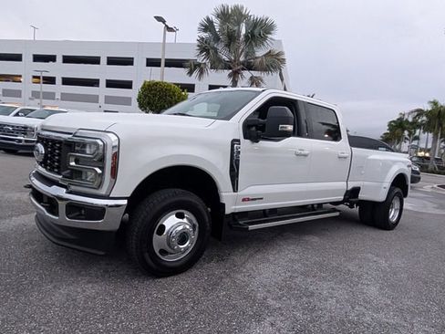 Certified 2024 Ford F350 Lariat image 3