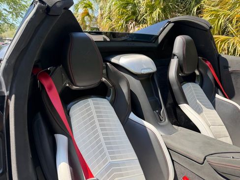 Used 2023 Chevrolet Corvette Stingray Premium Conv RWD image 29