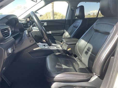 Used 2022 Ford Explorer Limited w/ Equipment Group 301A image 19