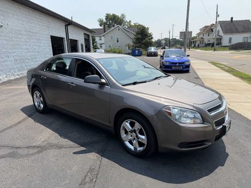 Used 2011 Chevrolet Malibu LS FWD image 6