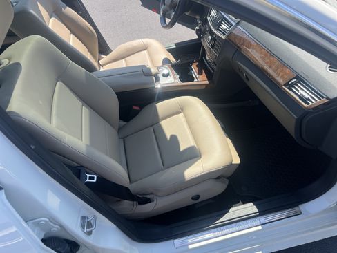 Used 2011 Mercedes-Benz E 350 BlueTEC Sedan image 35
