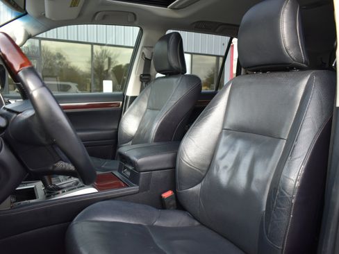 Used 2015 Lexus GX 460 image 24