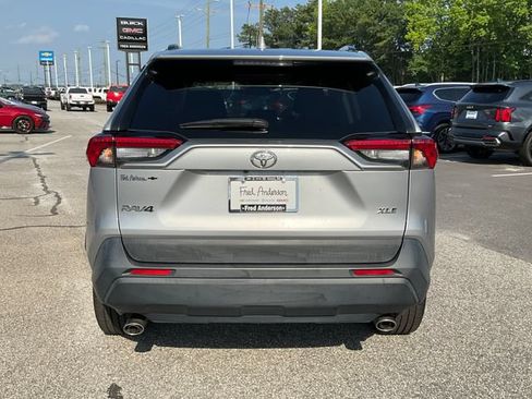 Used 2022 Toyota RAV4 XLE Premium FWD image 24