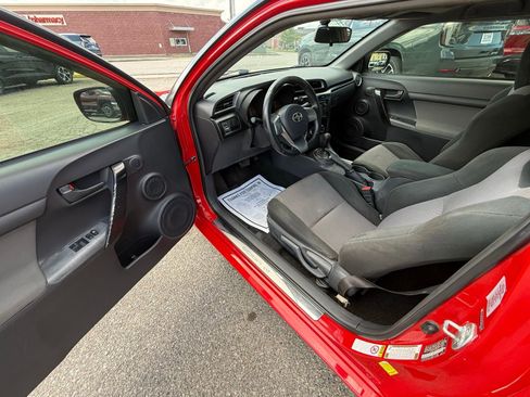 Used 2015 Scion tC FWD image 13