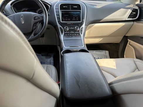 Used 2016 Lincoln MKX Select w/ Select Plus Package image 10