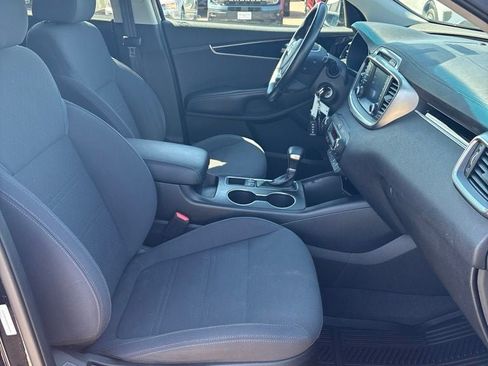 Used 2019 Kia Sorento AWD w/ LX Convenience Package image 30