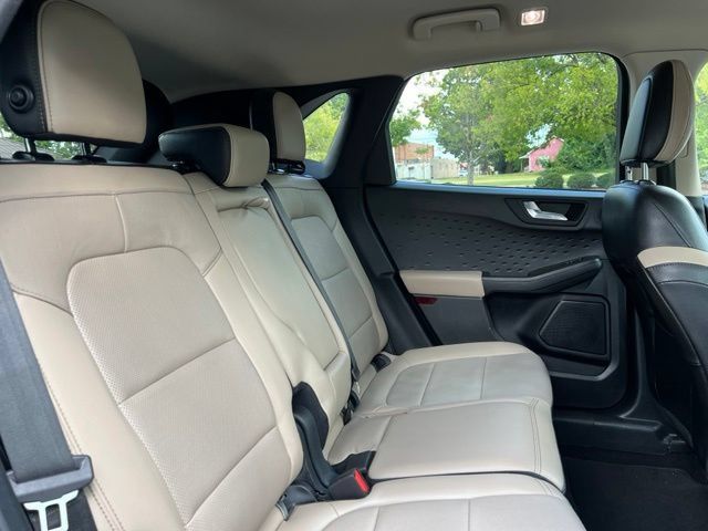 Used 2020 Ford Escape Titanium AWD/4WD image 19
