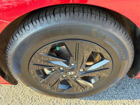 Used 2021 Hyundai Elantra SEL w/ Cargo Package image 11